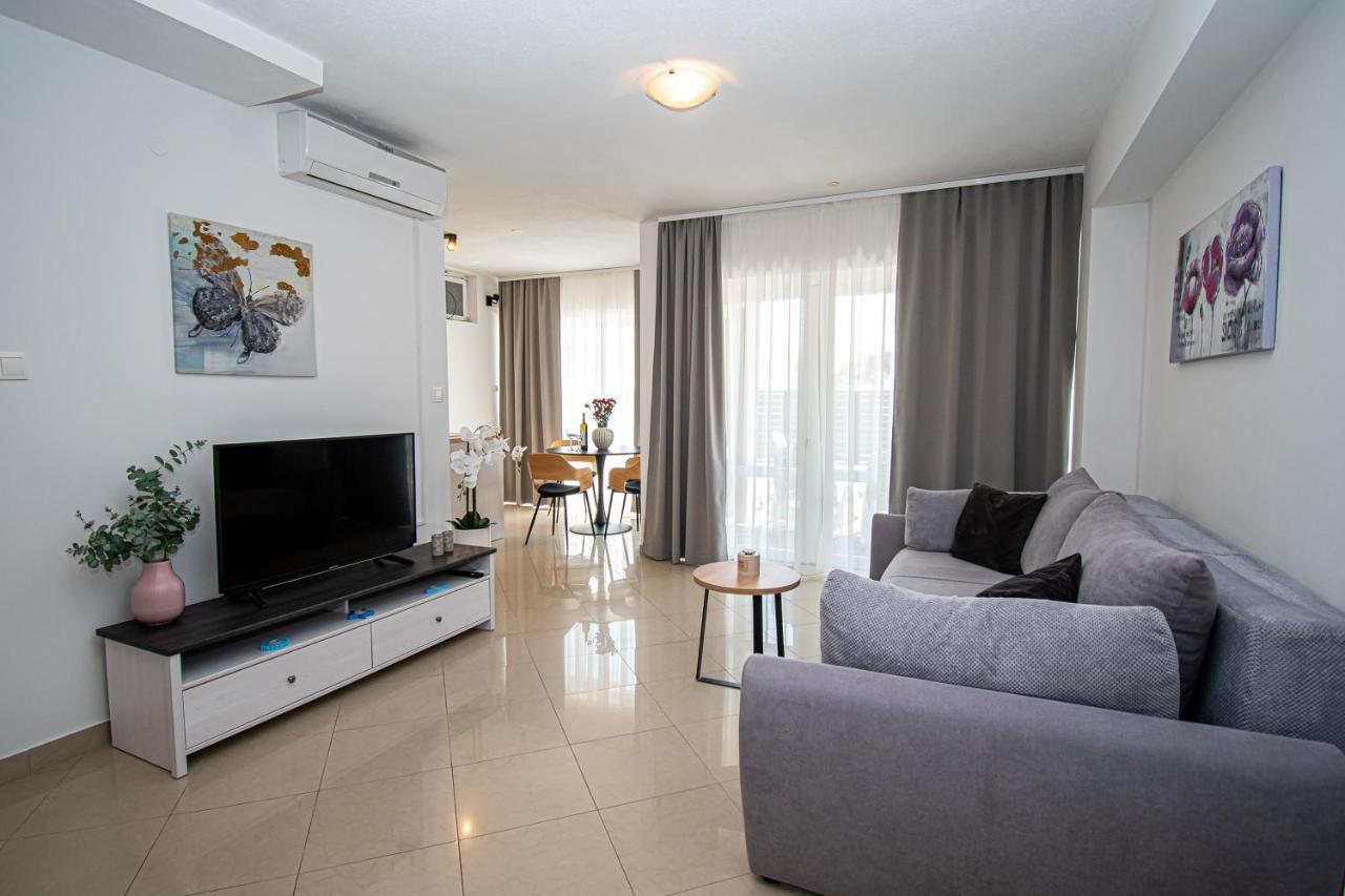 Beachfront Apartments Gabine Kaštela Exteriör bild