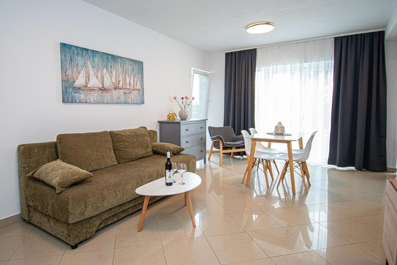 Beachfront Apartments Gabine Kaštela Exteriör bild