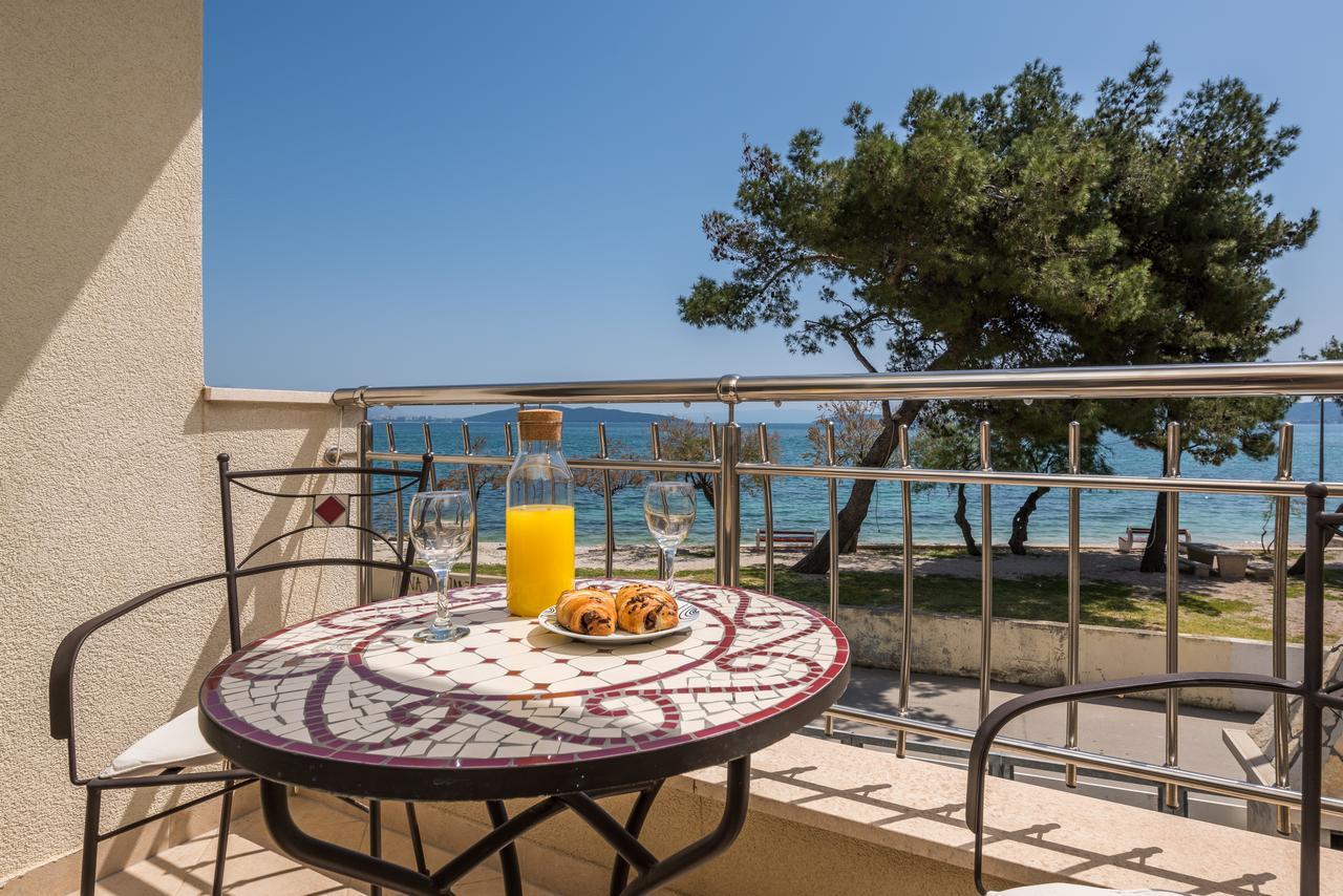 Beachfront Apartments Gabine Kaštela Exteriör bild