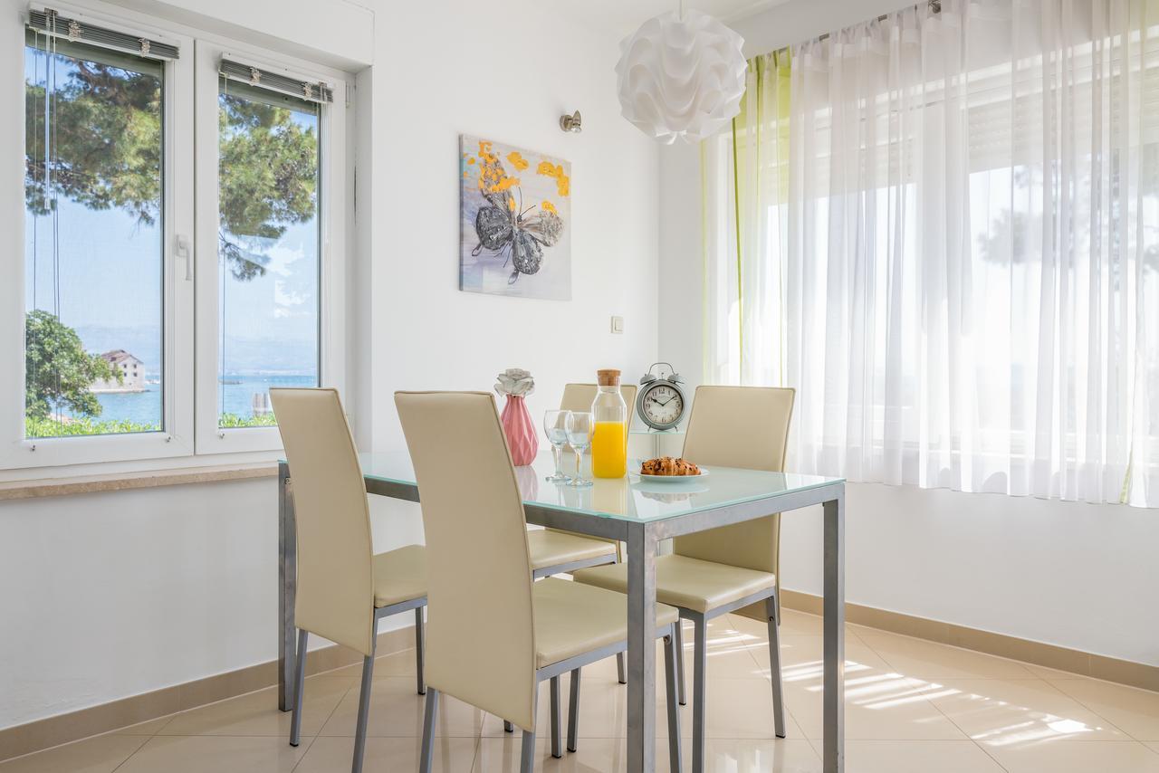 Beachfront Apartments Gabine Kaštela Exteriör bild