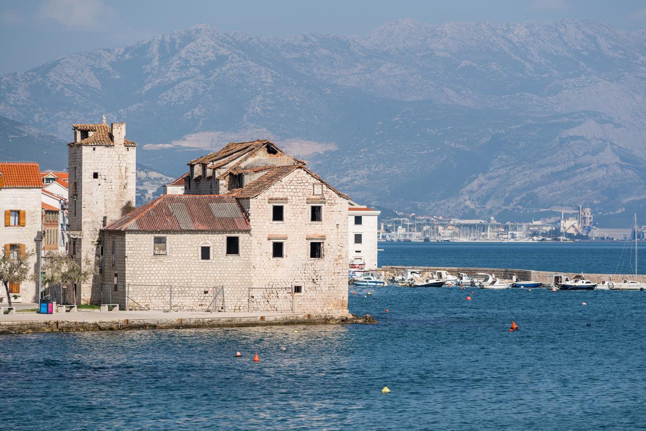 Beachfront Apartments Gabine Kaštela Exteriör bild