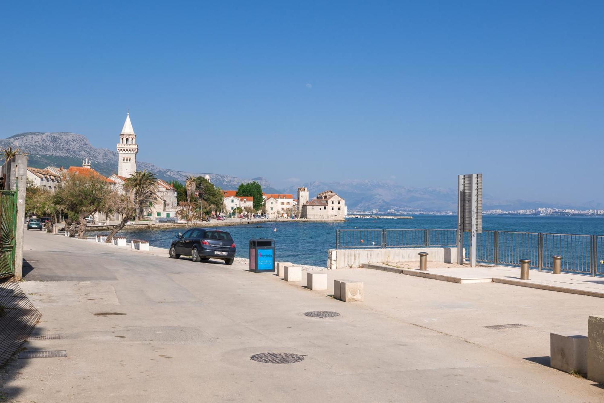 Beachfront Apartments Gabine Kaštela Exteriör bild