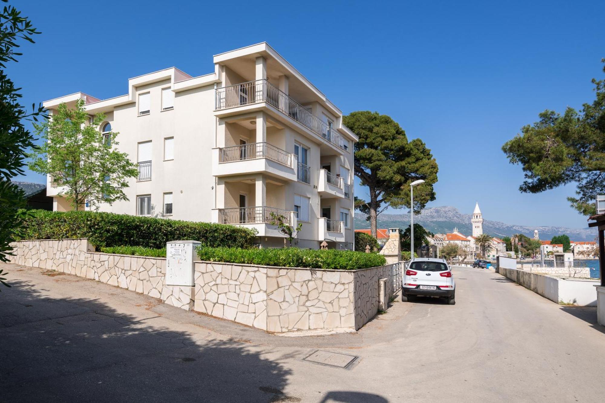 Beachfront Apartments Gabine Kaštela Exteriör bild